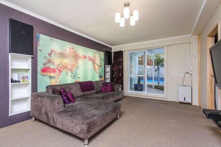 32 Taitua Drive Te Atatu South_15