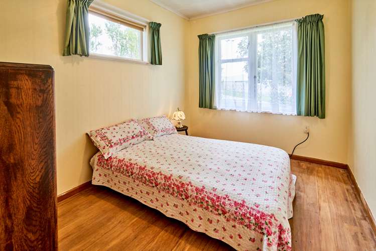 3 Roberts Street Tawa_17