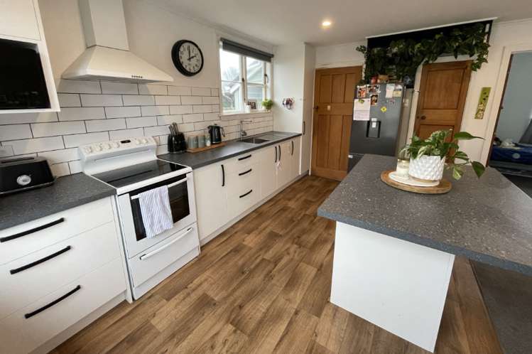 202 Weld Street Hokitika_5