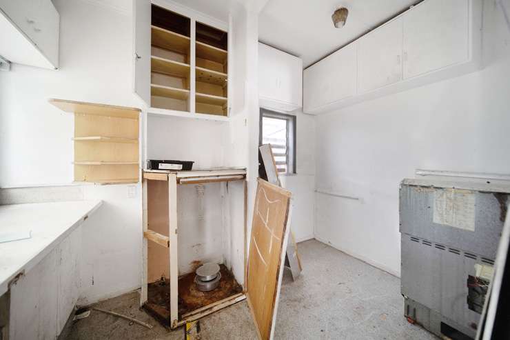 A rundown two-bedroom home on Fitzroy Street, in Papatoetoe, Auckland, was billed as a challenge. Photo / Supplied