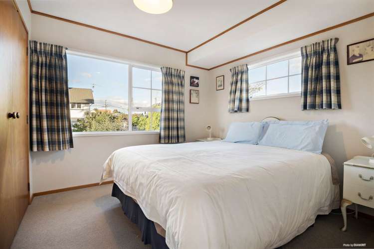 2/3 Moana Avenue Belmont_14