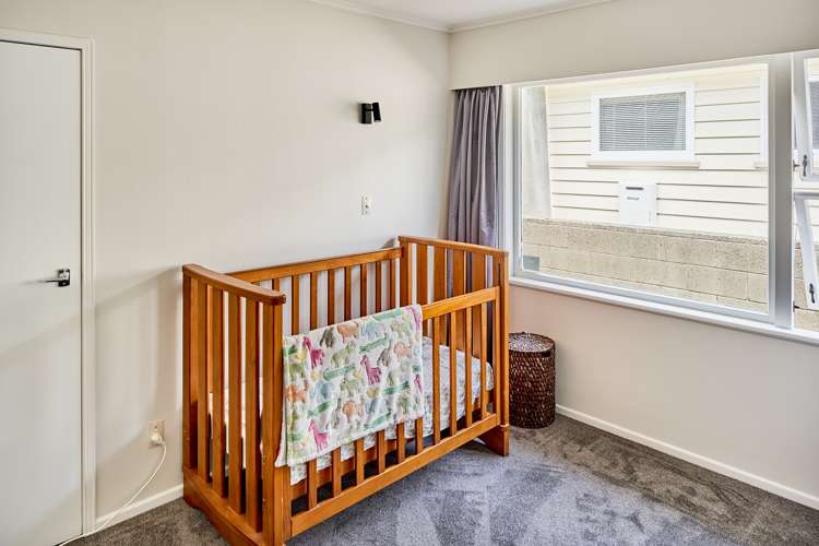 74 Wai-Iti Crescent Woburn_10