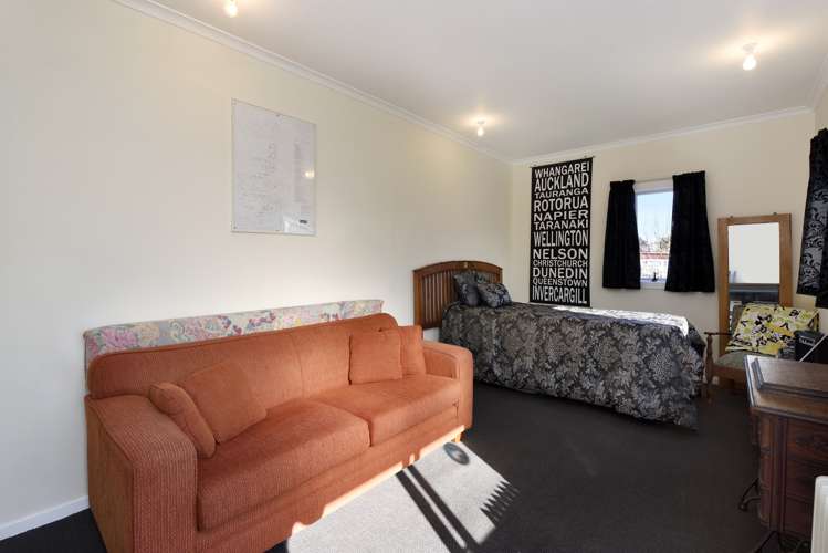 16 Harcourt Place Wakefield_18