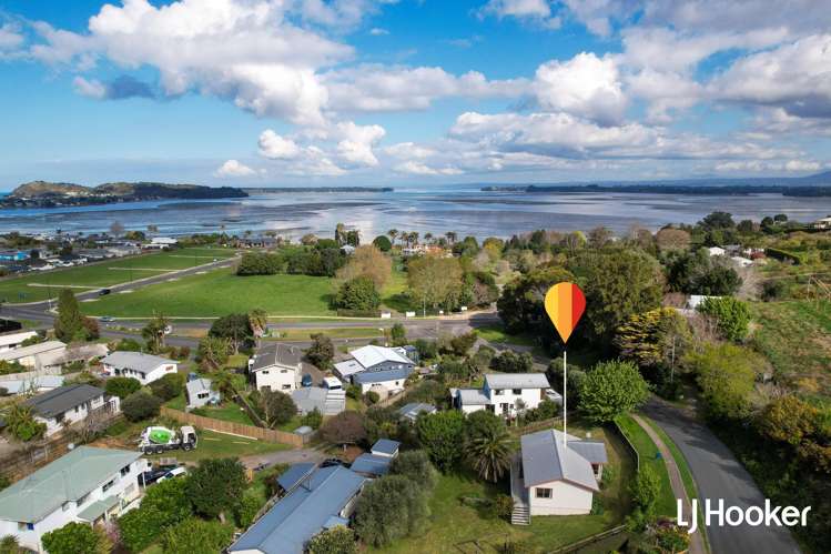 8 Koutunui Road Athenree_14