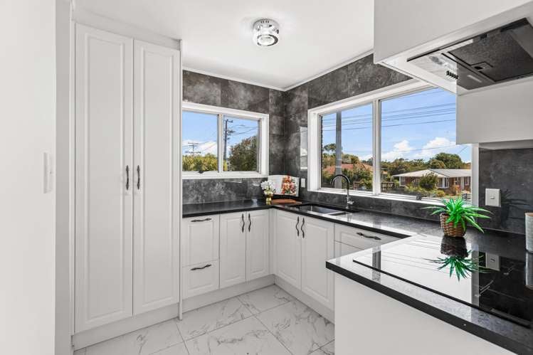 1/100 Titirangi Road New Lynn_23