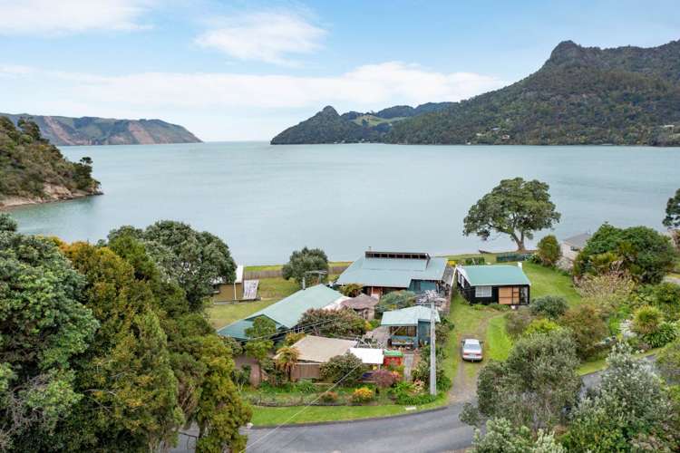 7 Foster Avenue Huia_8