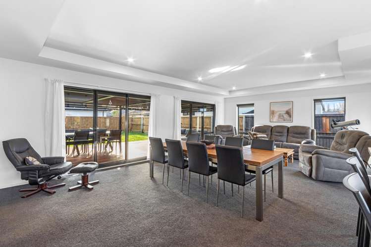 7 Bronco Drive Aidanfield_6