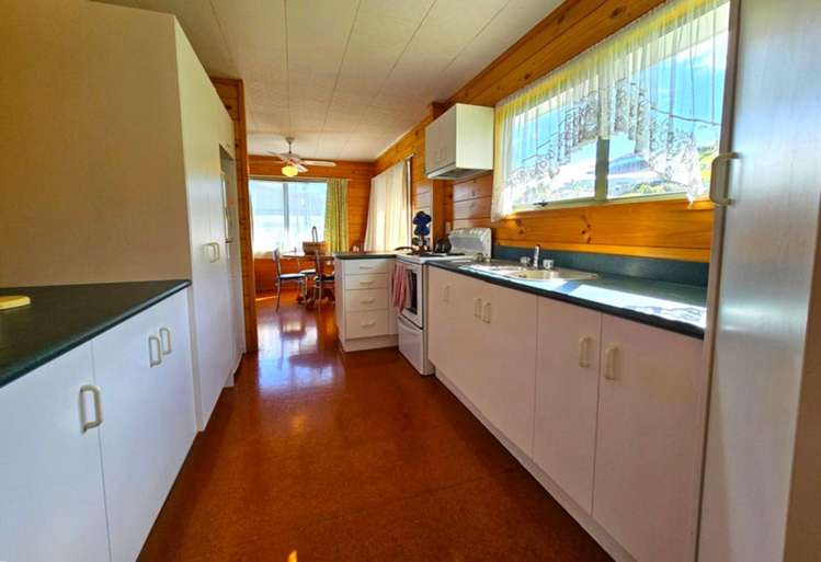 57 Fairlie Crescent Opononi_12