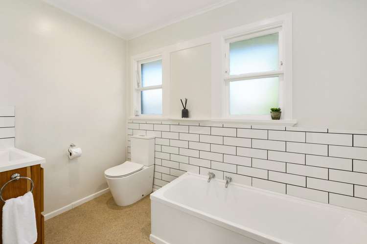 51 Lytton Street Glenholme_14