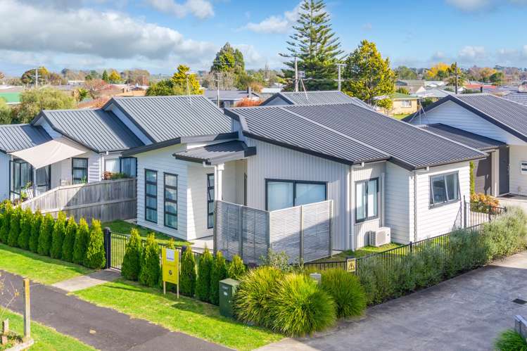 1/2 Lambert Court Glenview_15