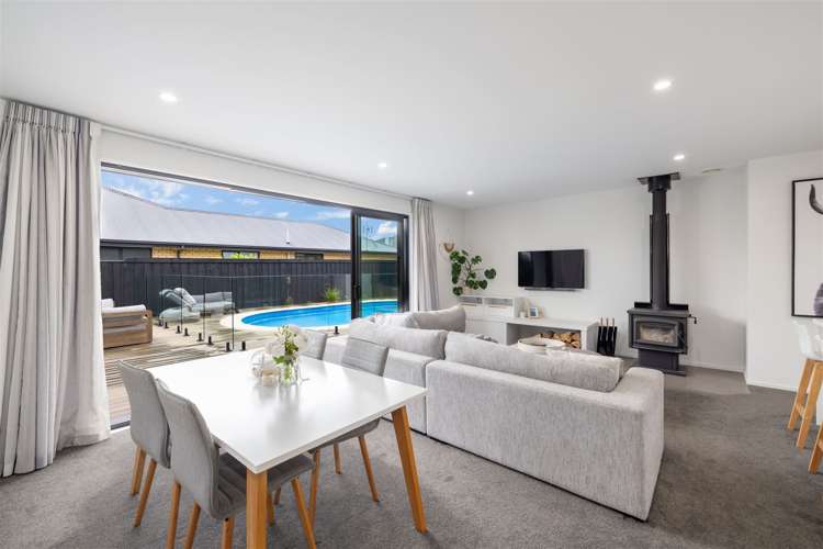 7 Picadilly Avenue Casebrook_3