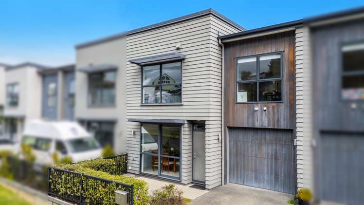 27 Matairangi Avenue Totara Heights_6