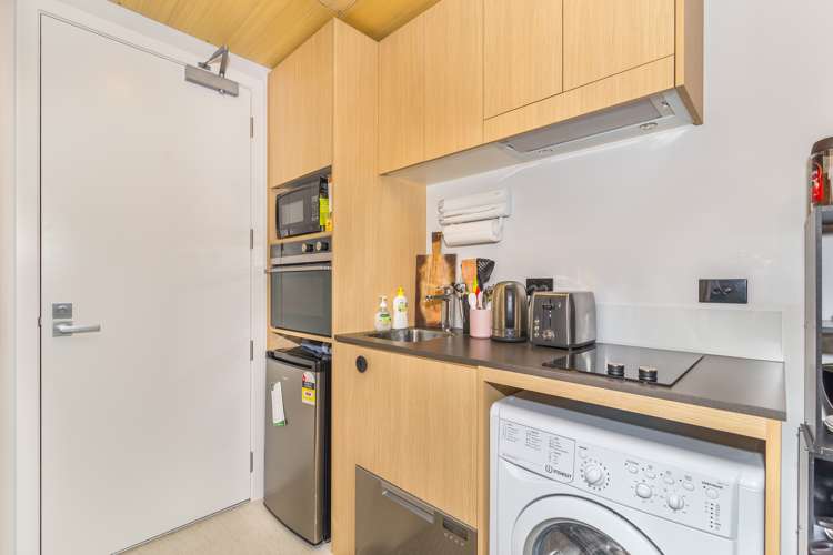 207/41 Hopper Street Mount Cook_6