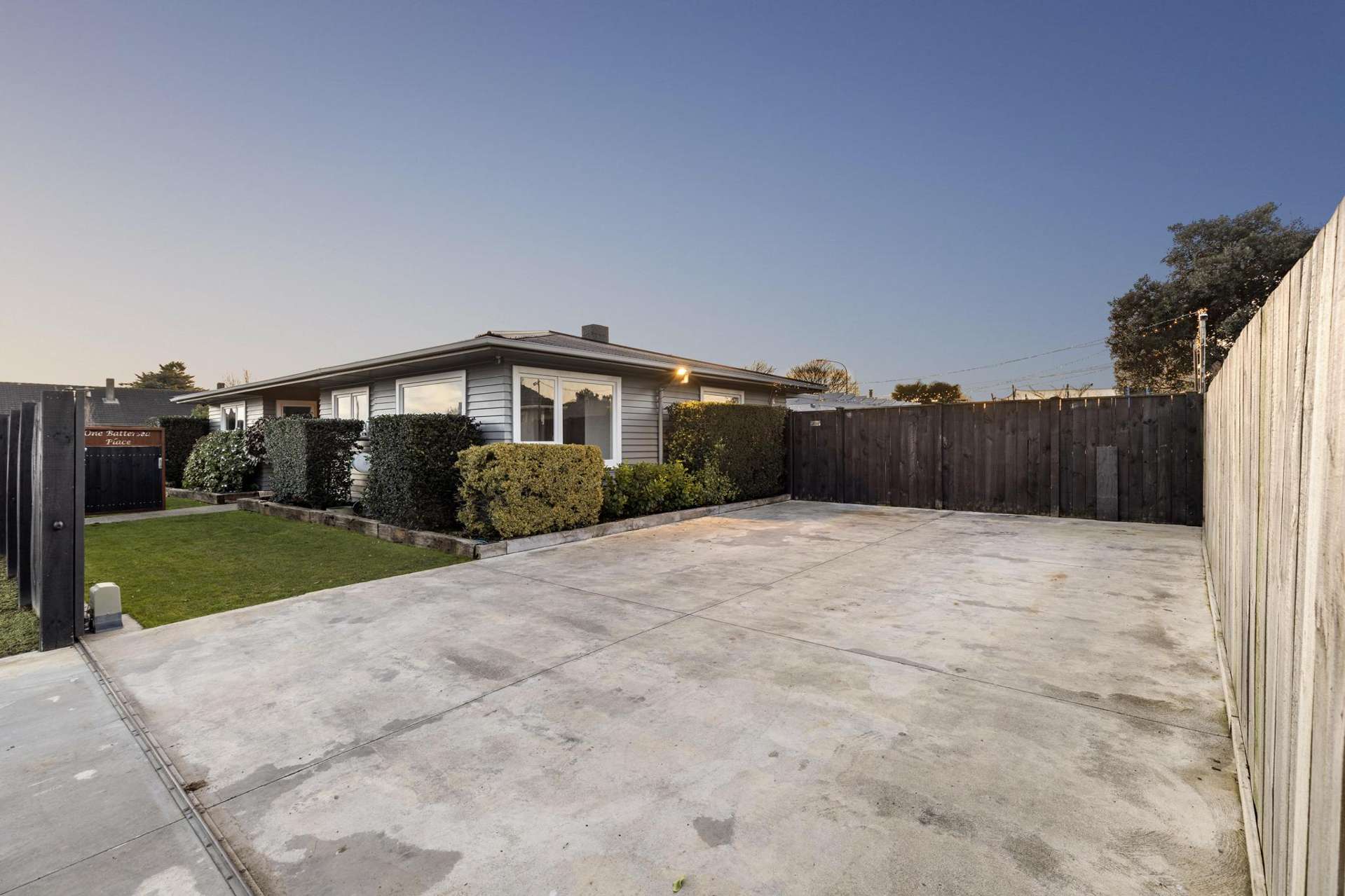 1 Battersea Place Roslyn_0