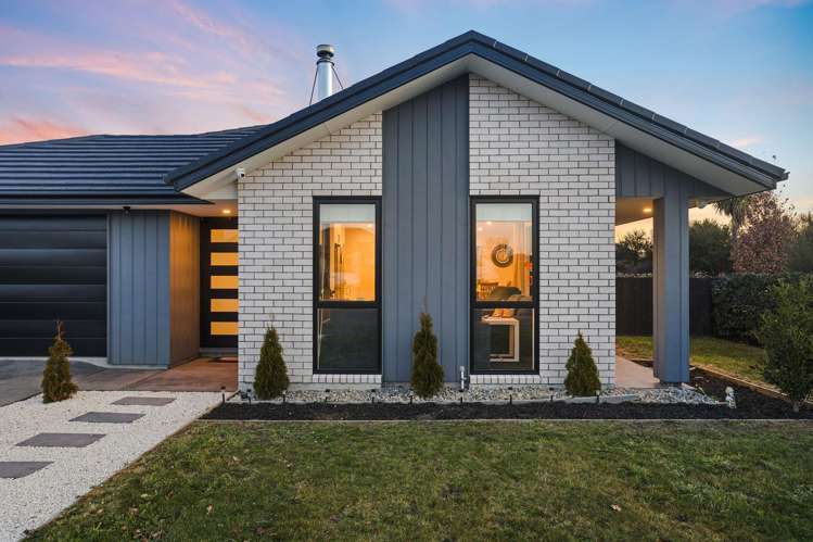 21 Sandstone Crescent_1