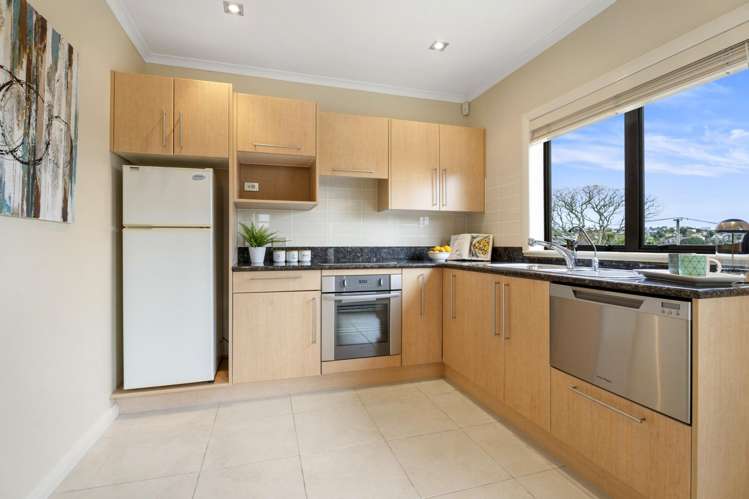 10 Ronaki Road Mission Bay_17