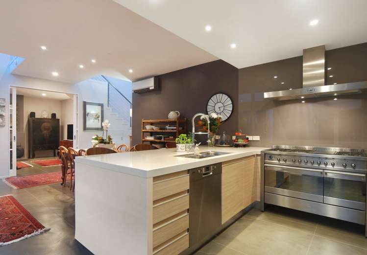 2/19 Waiatarua Road Remuera_6