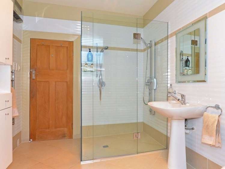 127 Hargest Crescent Saint Clair_8