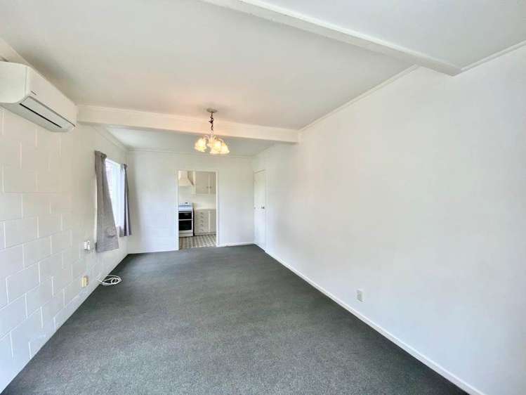 2/10 Marlene Avenue Te Atatu South_2