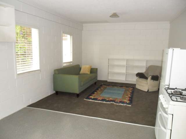 1/30 Martin Crescent Northcote_3