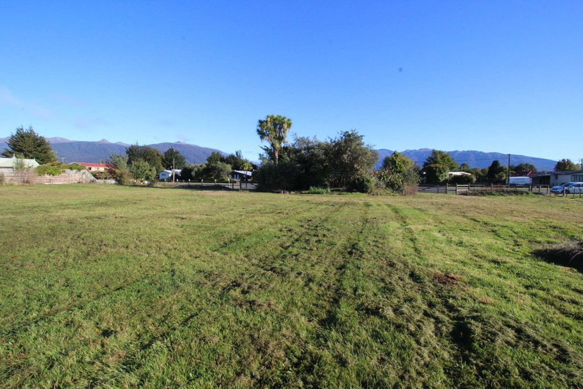 236 Milford Road Te Anau_0