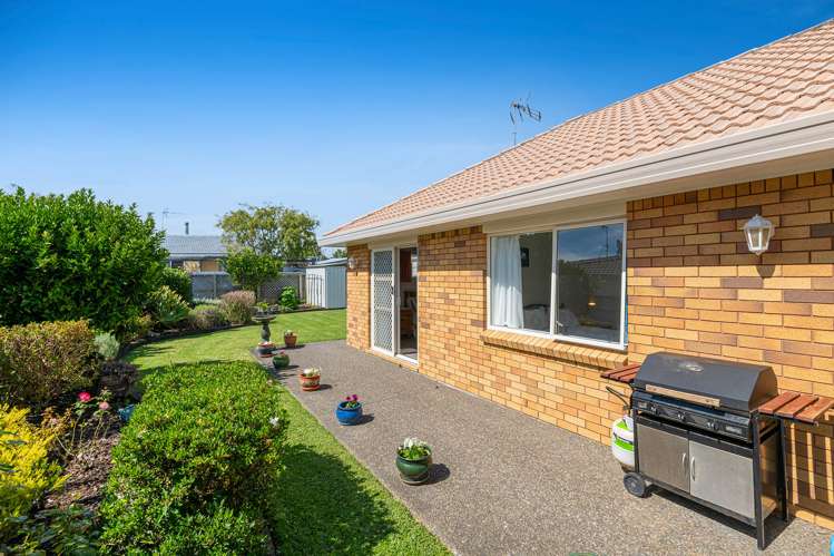 4 Lakeside Drive Orewa_13