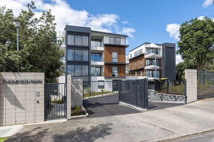 60/8 Thompson Park Road_0