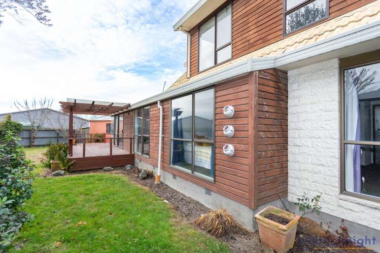 22 Geraldo Place Russley_6