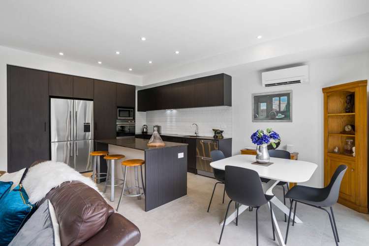 302 Jack Lachlan Drive Beachlands_1