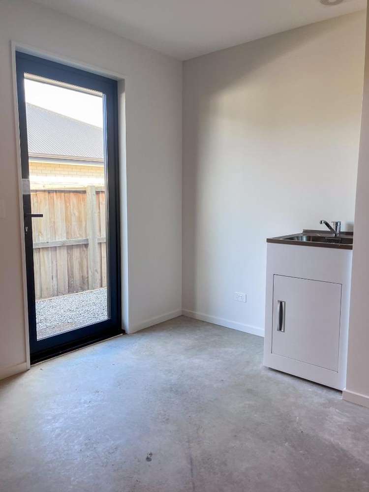 28 Accadia Drive 11103_19