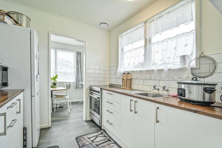 12 Liverpool Crescent Flaxmere_4