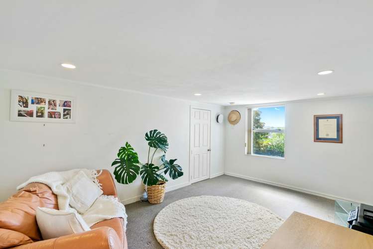 1/8 Ludlow Terrace Totara Vale_10