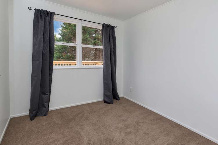 28 Raewyn Street Morningside_9