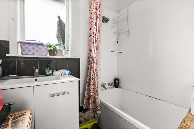 6 Wordsworth Crescent Maraenui_10