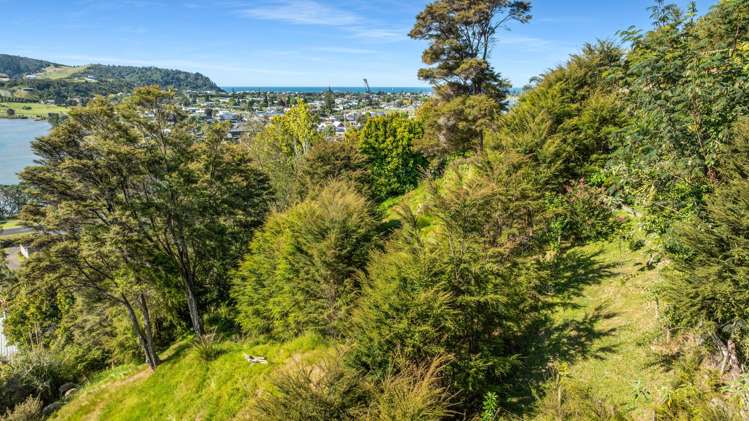 12 Patton Place Tairua_12
