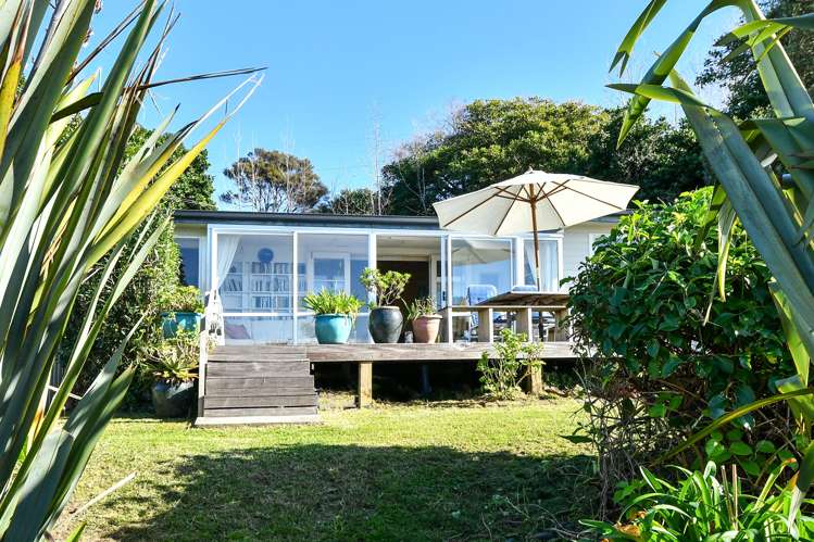 1820 East Coast Road Whakatiwai_8