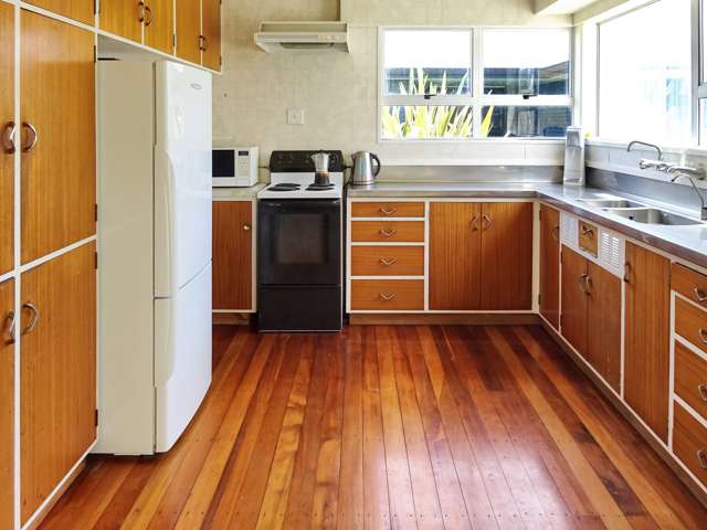 7 Hennessy Street West Foxton Beach_2