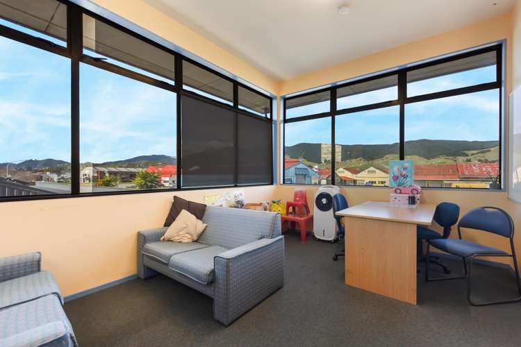 8 & 10 Kotua Place Stoke_12