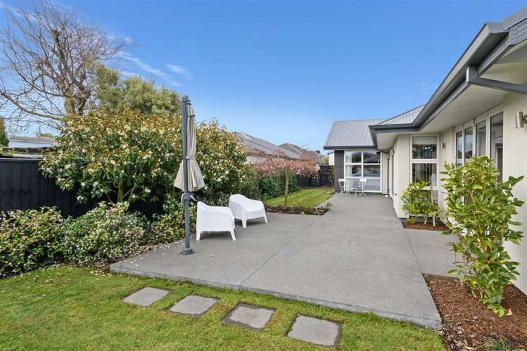 196a Gayhurst Road Dallington_14