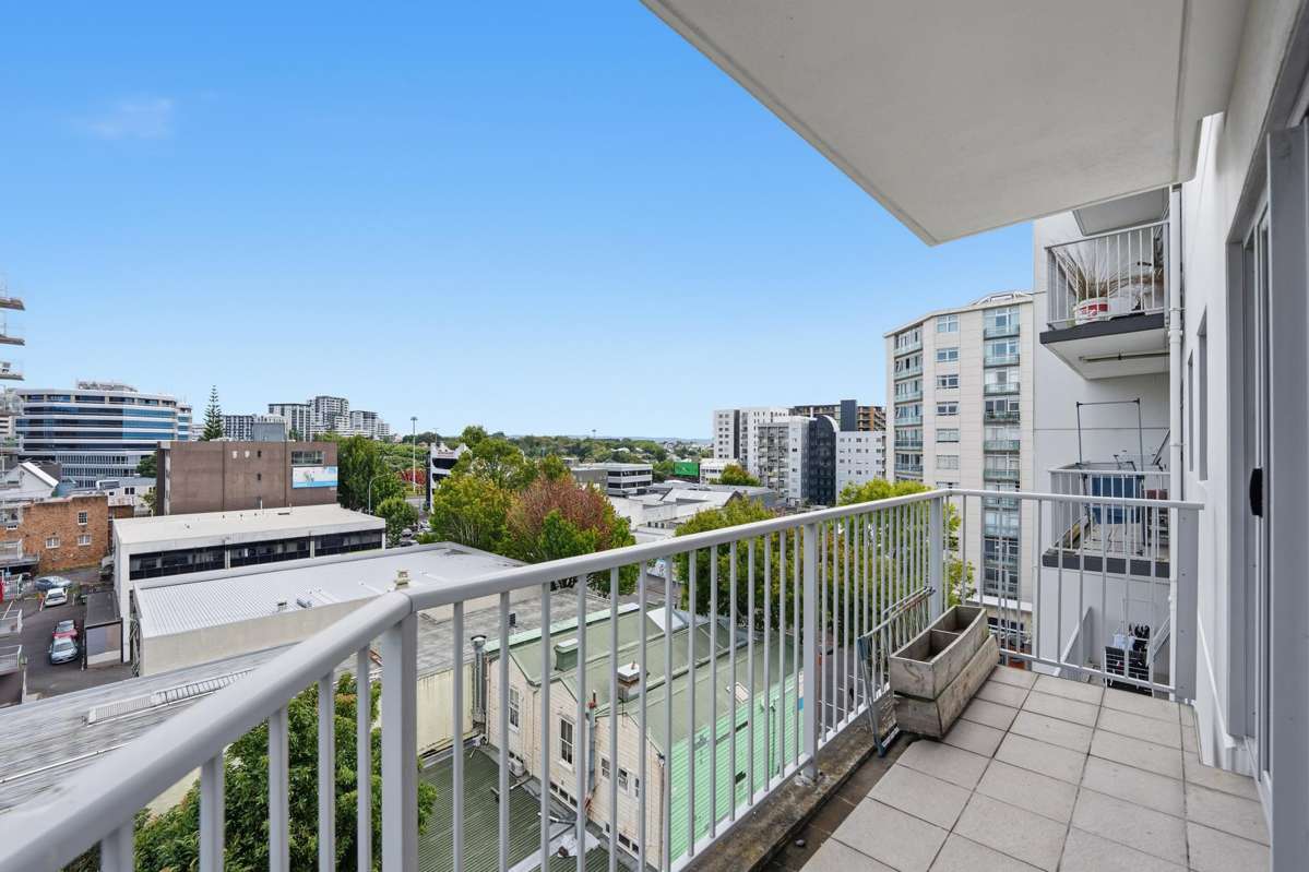 6F/208 Hobson Street_0