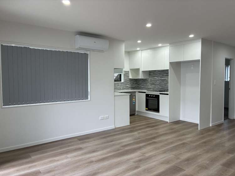 A7/13 Miles Avenue 10695_3