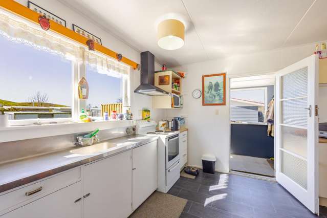 10 Jones Street Porangahau_2