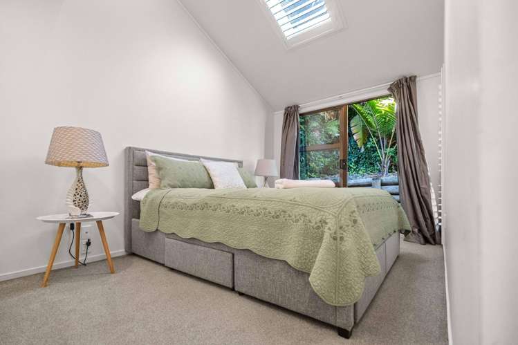 31 Squirrel Lane Browns Bay_13