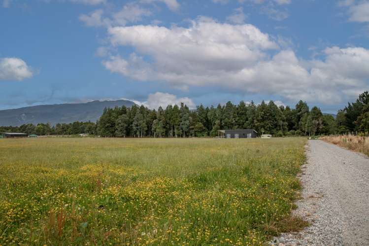 212 Utopia Road Westport_14