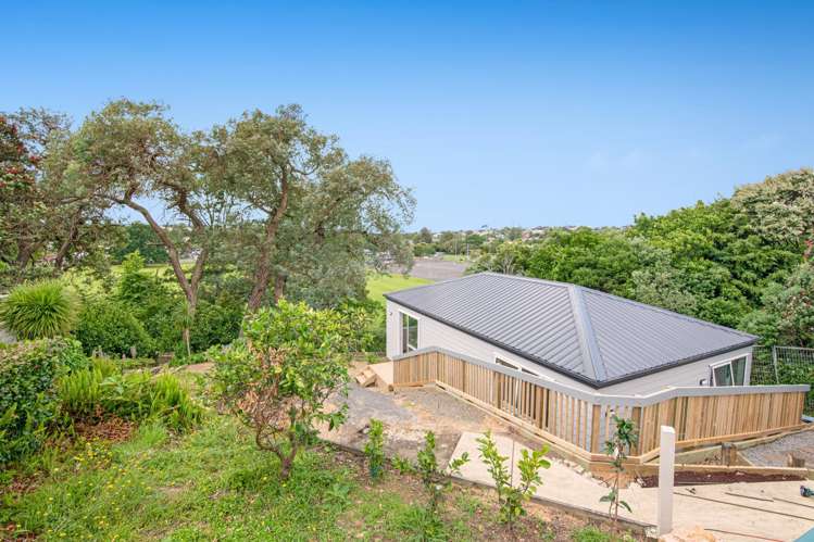 1/20 Polkinghorne Drive Manly_12