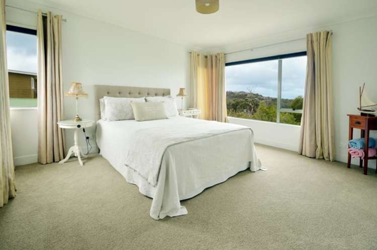989 Whangaparaoa Road Tindalls Beach_9