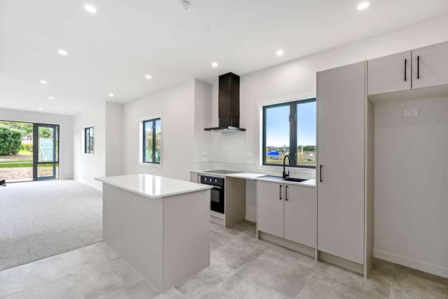 Fresh & Modern: Brand-New Matarangi Villa!