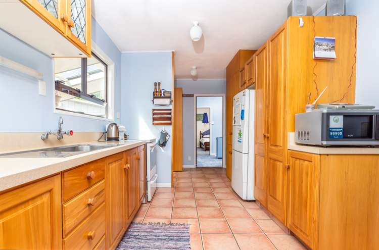 186 The Ridgeway Stoke_5