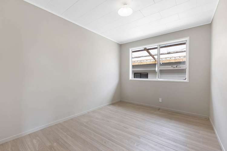 66 Sikkim Crescent Clover Park_17