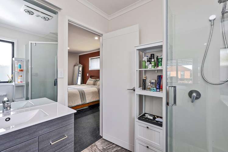 6 Horton Close Frimley_7